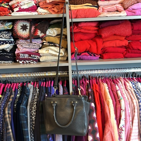 Kate Spade Chester Street Allyn black pebbled leather satchel/crossbody bag - Picture 4 of 6